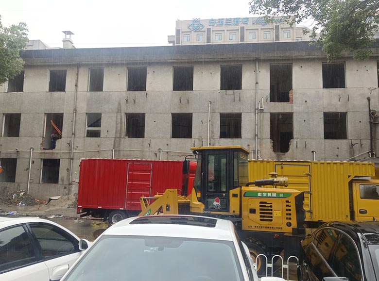 原洪山醫院年代久遠舊房結構加固...